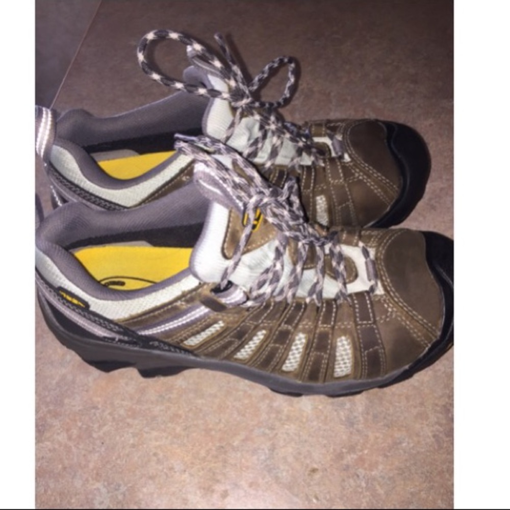 Keen Women's Brown Hiking Shoes